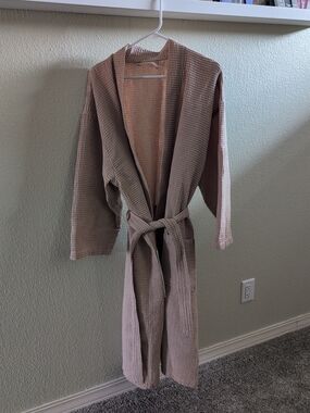 Waffle-Knit Robe in Taupe - Women’s Lightweight Bathrobe